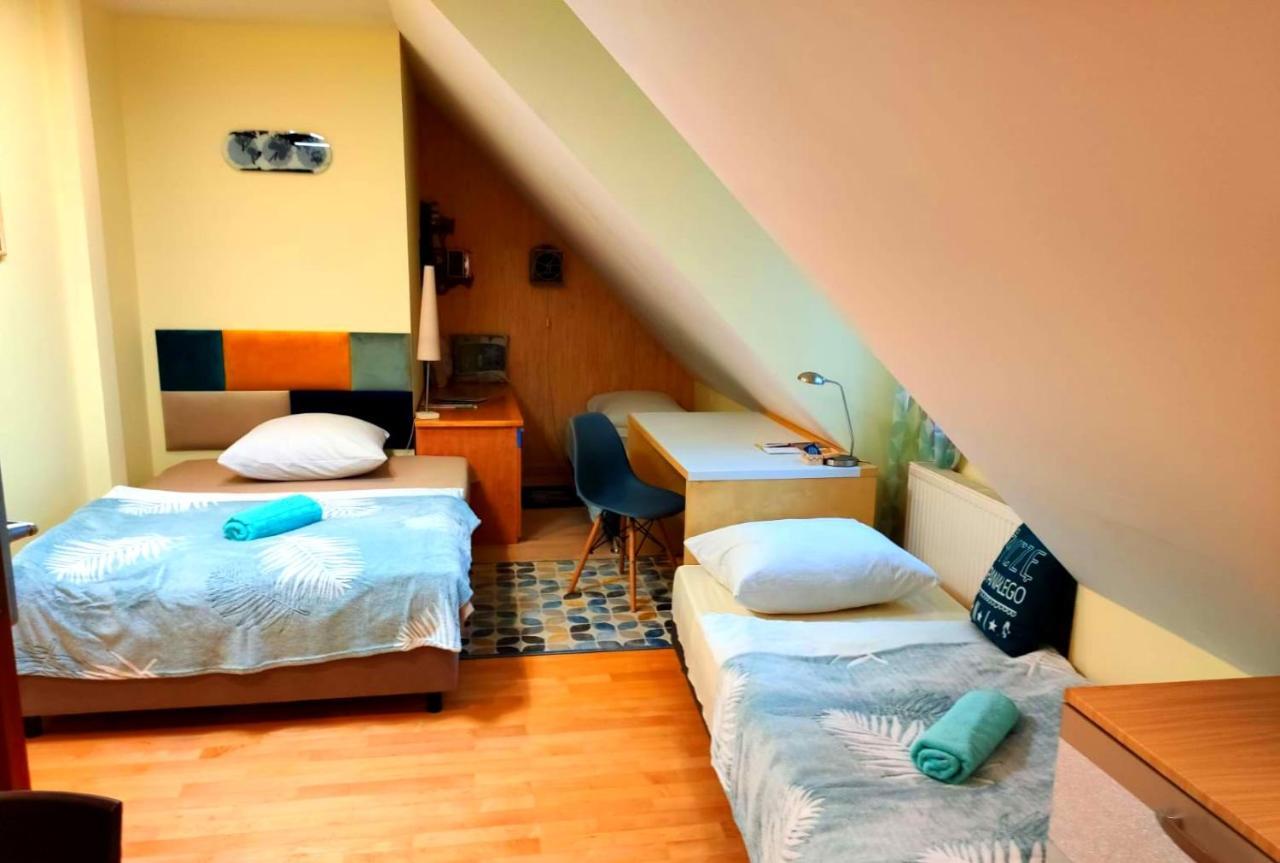 Villa Casanna Apartments Łomianki Esterno foto