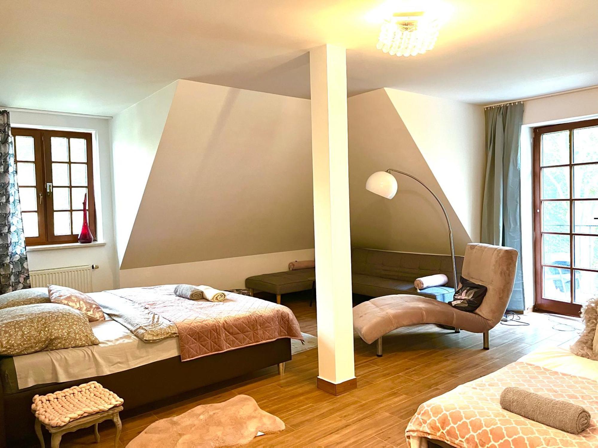 Villa Casanna Apartments Łomianki Esterno foto
