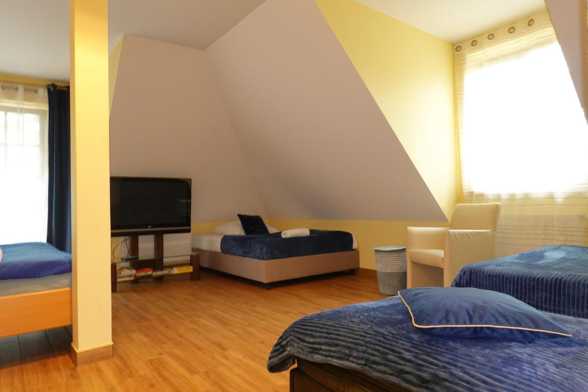 Villa Casanna Apartments Łomianki Esterno foto